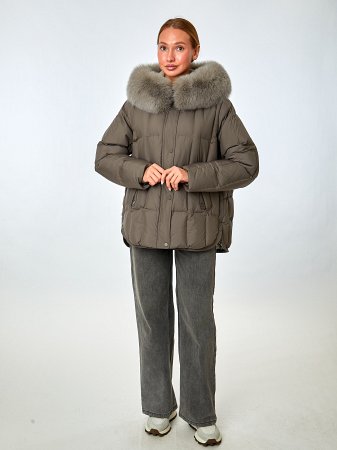 Укороченный пуховик с капюшоном и отделкой мехом песца