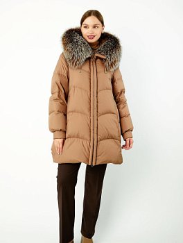 Пуховик с капюшоном и отделкой мехом лисицы