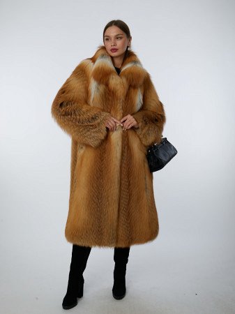 Шуба из натурального меха лисы