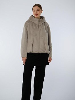 Меховая экодубленка с капюшоном