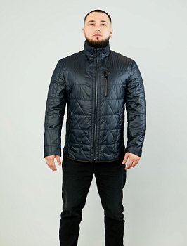 Стеганая куртка с воротником стойкой