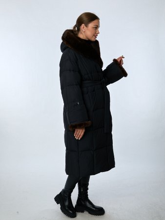Пуховик женский удлинённый с капюшоном 