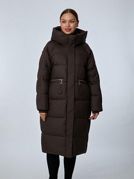 Пуховик женский с капюшоном стёганый