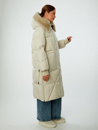 Пуховик женский с капюшоном удлинённый