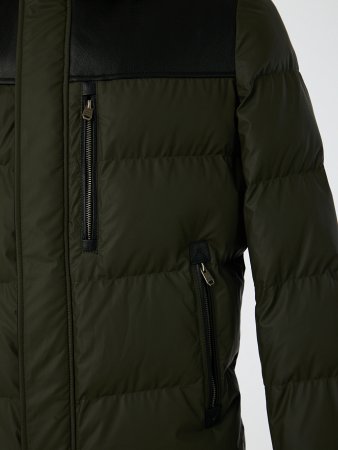 Укороченный пуховик с капюшоном