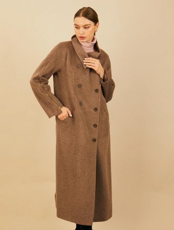 Двубортное пальто с ассиметричным воротником