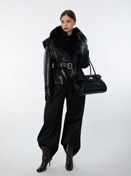 Куртка из нат.кожи с англ.воротником и съемным мехом ч/б лисицы