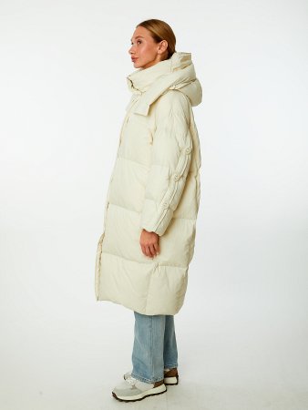 Удлиненный пуховик с капюшоном