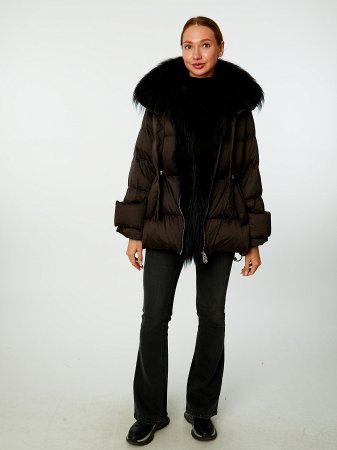 Пуховик с капюшоном и отделкой мехом лисицы