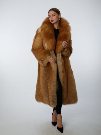 Шуба из натурального меха лисы