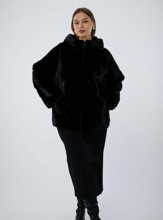 Укороченная шуба из меха норки с капюшоном