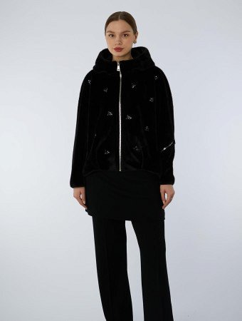 Меховая экодубленка с капюшоном