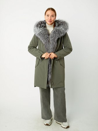 Удлиненная парка с отделкой мехом чернобурой лисы